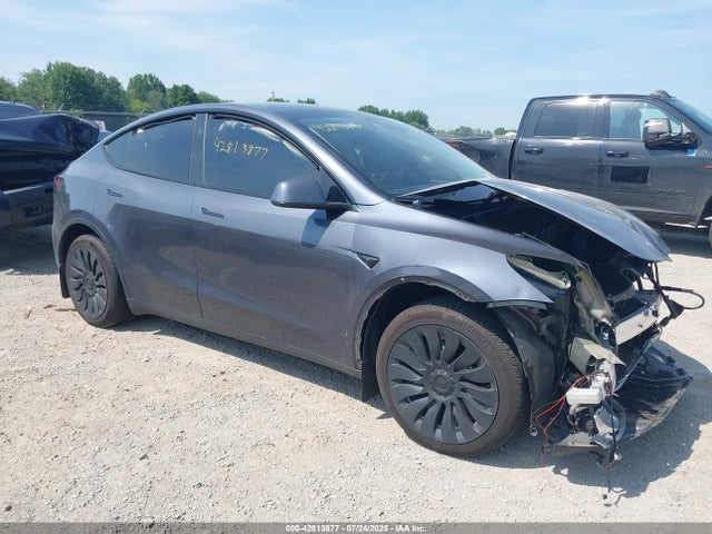 7SAYGAEE8PF878556 Tesla Model Y