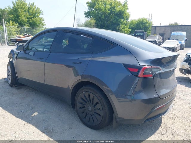 7SAYGAEE8PF878556 Tesla Model Y