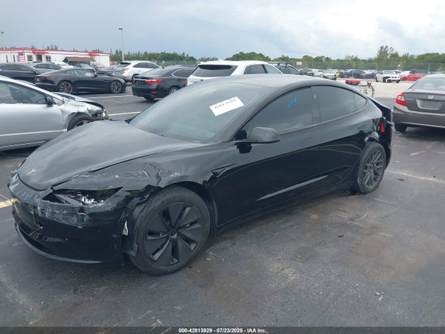Tesla 2024 2024 5YJ3E1EA5RF728739 Image 2