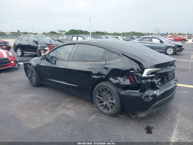 Tesla 2024 2024 5YJ3E1EA5RF728739 Image 3