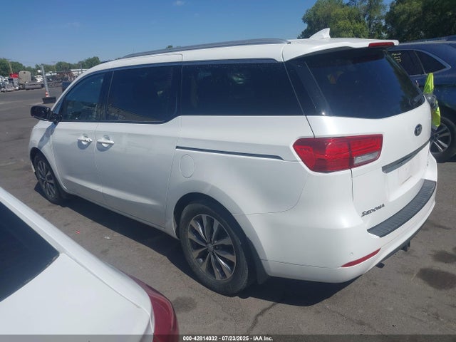 KIA Sedona 2017 KNDMC5C18H6334067 Image 3
