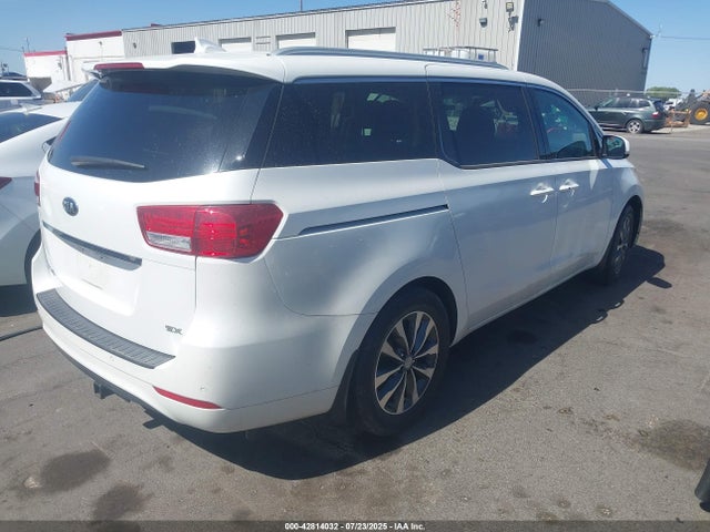 KIA Sedona 2017 KNDMC5C18H6334067 Image 4