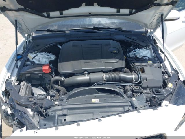 2019 JAGUAR XE SAJAS4FX4KCP52569 Photo 9