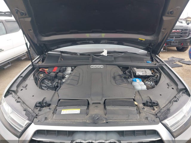 2017 AUDI Q7 WA1VAAF70HD011625 Photo 9