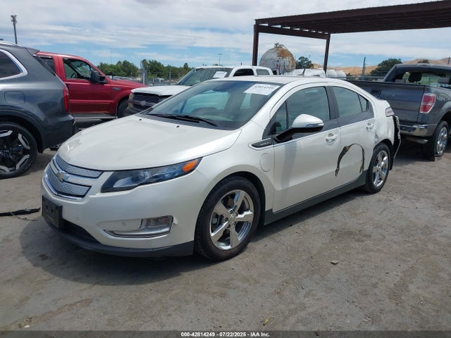 Chevrolet luu - ffv, e-flex, fam 2014 1G1RH6E49EU165908 Image 2