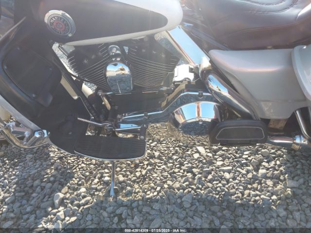 2002 HARLEY-DAVIDSON FLHTCUI 1HD1FCW1X2Y633323 Photo 8