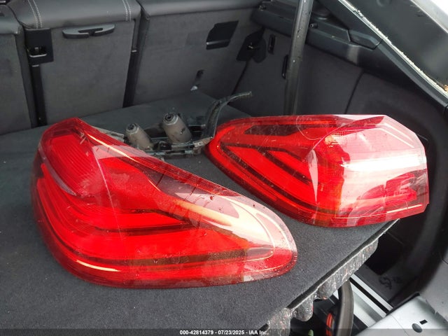 5UXXW7C56J0W64140 BMW 2018