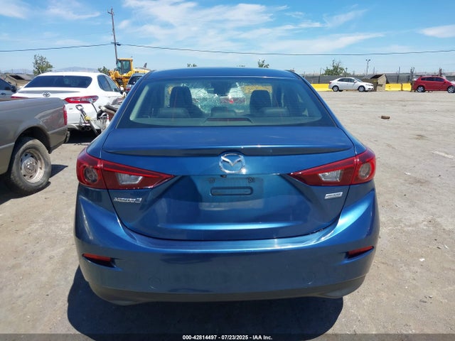 Mazda py 2018 3MZBN1V33JM204161 Image 16