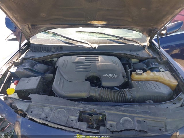 2014 CHRYSLER 300 2C3CCAAG8EH383067 Photo 9