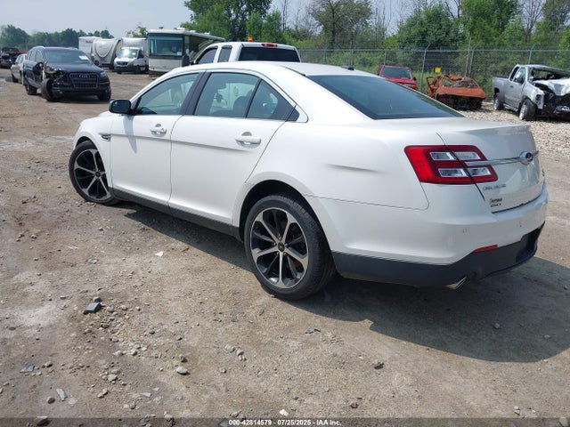 1FAHP2H82FG139556 Ford 2015