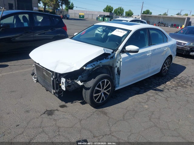 Volkswagen 1.4 tsi 2017 3VWDB7AJ8HM287296 Image 2