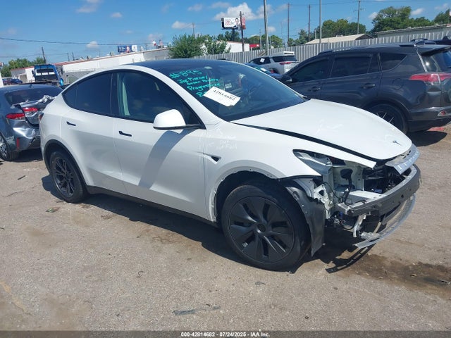 2025 TESLA MODEL Y 7SAYGDEE9SA342965 Photo 0