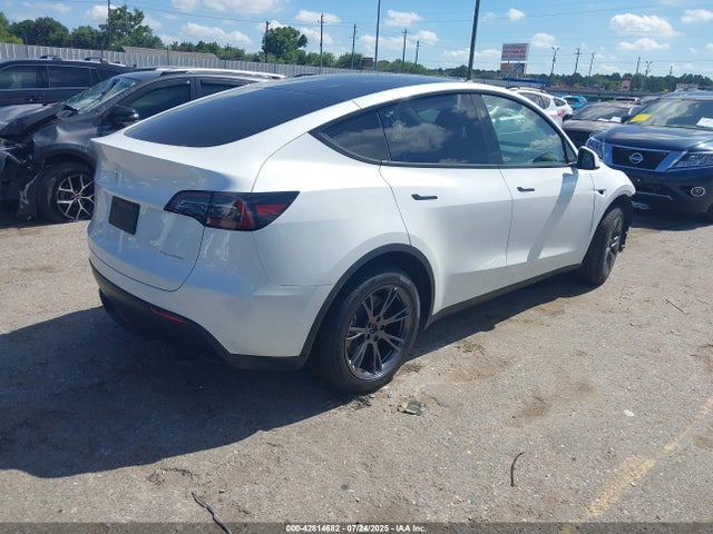 2025 TESLA MODEL Y 7SAYGDEE9SA342965 Photo 3
