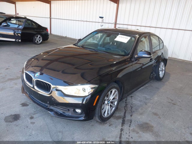 BMW 2018 2018 WBA8E1G50JNU93059 Image 2
