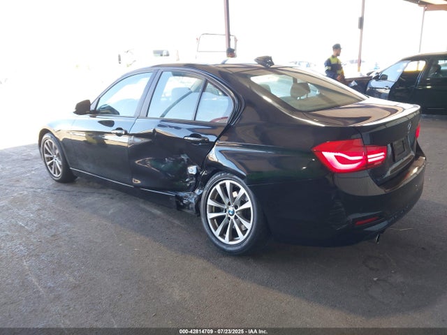 BMW 2018 2018 WBA8E1G50JNU93059 Image 6