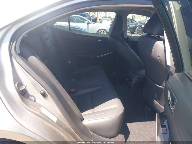 Lexus 8ar-fts 2016 JTHBA1D2XG5027645 Image 8