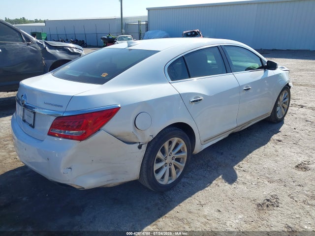 1G4GB5G35FF140813 Buick lfx