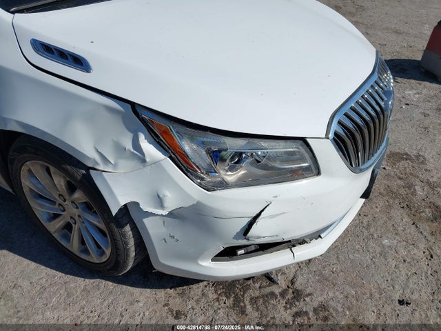 1G4GB5G35FF140813 Buick lfx