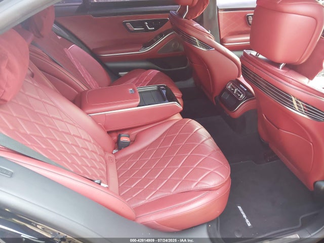 W1K6G7GB2MA053679 Mercedes-Benz m176