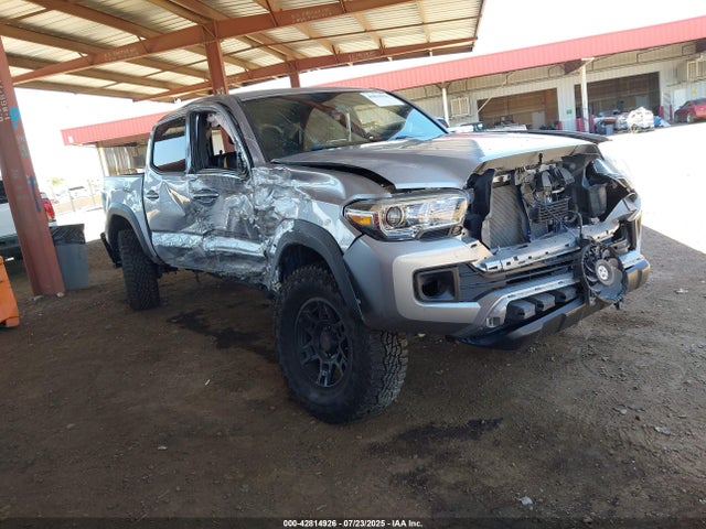 2018 5TFCZ5AN9JX162762 main image