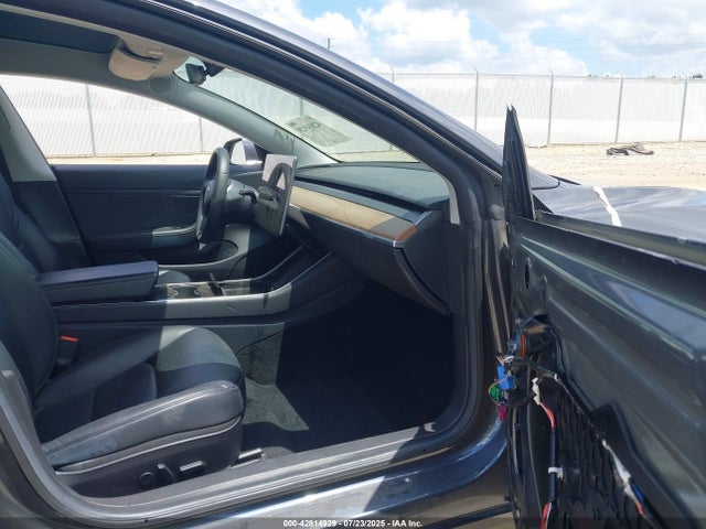 Tesla 2019 2019 5YJ3E1EB2KF432771 Image 5