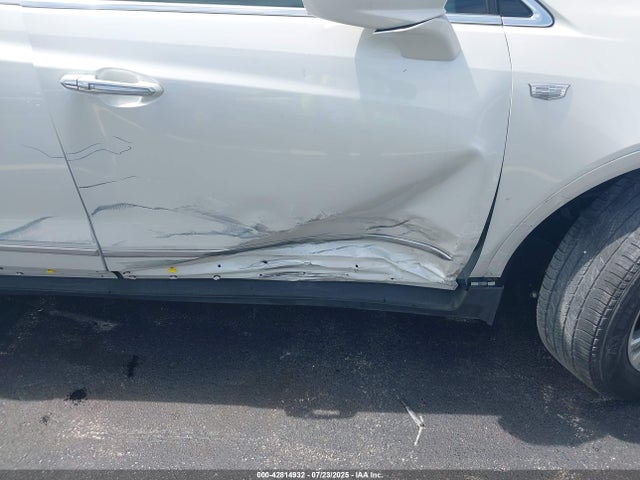 2021 CADILLAC XT5 1GYKNCR46MZ196877 Photo 5