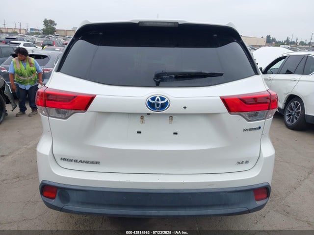 5TDJGRFH7KS057104 Toyota 2gr-fxs, 4jm+2fm
