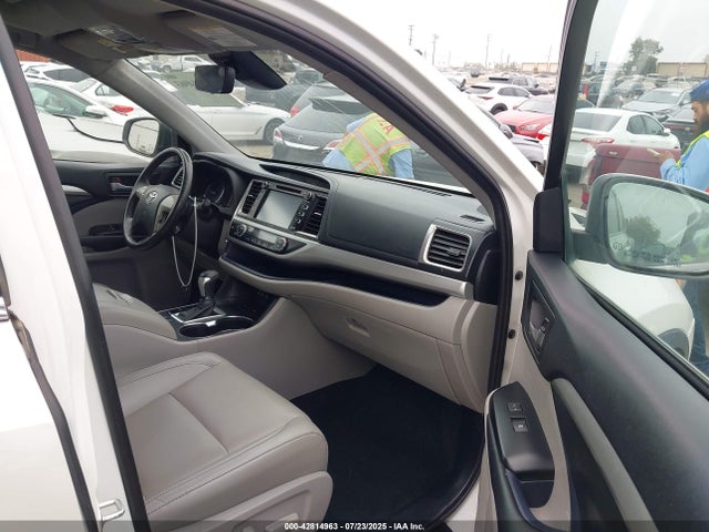 5TDJGRFH7KS057104 Toyota 2gr-fxs, 4jm+2fm