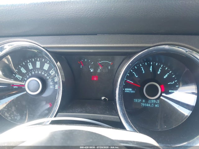 1ZVBP8EM7E5275807 Ford 2014