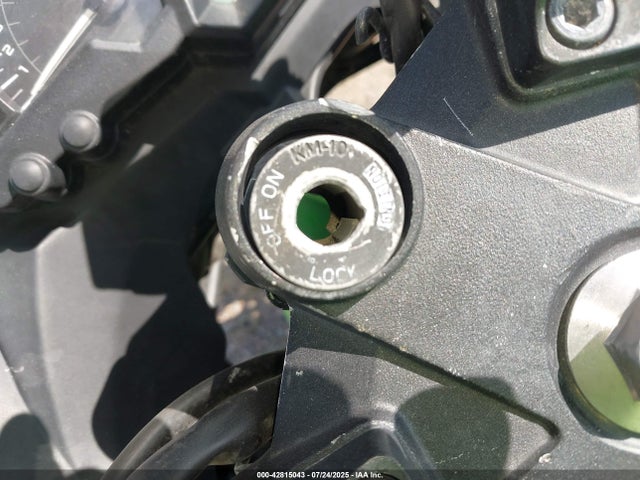 Kawasaki Ninja 300 2015 JKAEX8B12FDA18679 Image 14