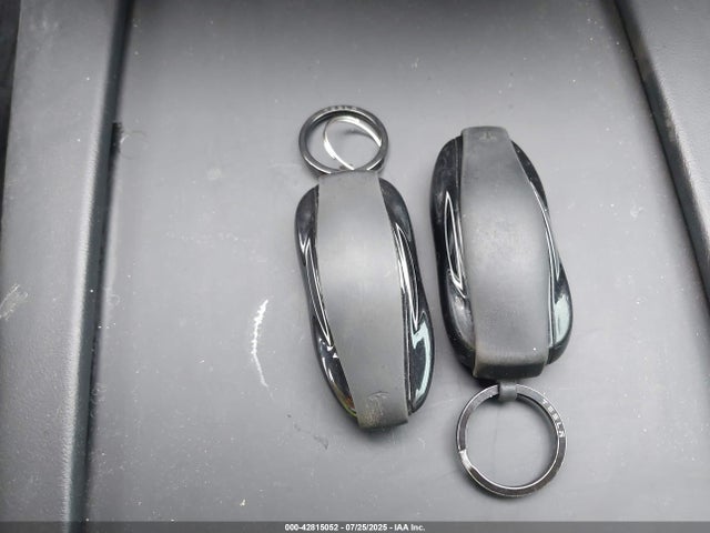 2016 TESLA MODEL S 5YJSA1E17GF153564 Photo 10