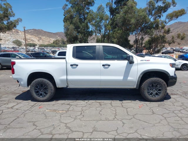 Chevrolet l87 2025 3GCUKHEL3SG294019 Image 13
