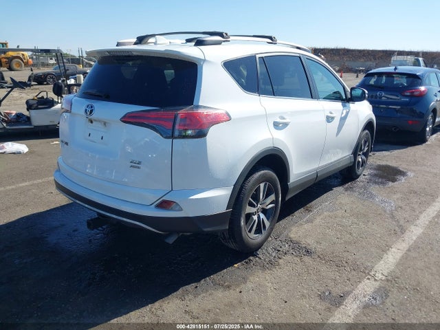 Toyota 2ar-fe 2018 2T3RFREV4JW791984 Image 4