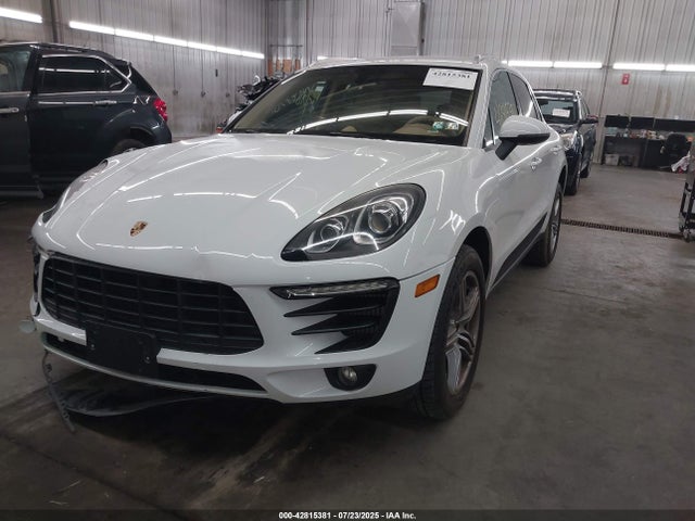2015 PORSCHE MACAN WP1AB2A55FLB57632 Photo 1