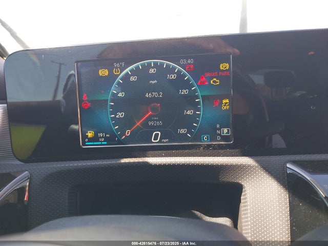 W1K3G4EB2MJ270377 Mercedes-Benz m260
