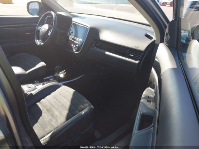 2019 MITSUBISHI OUTLANDER JA4AZ3A35KJ002287 Photo 4