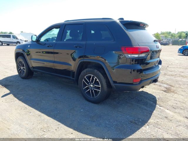 2018 JEEP GRAND CHEROKEE 1C4RJFLG9JC104292 Photo 2