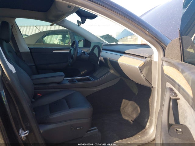 2024 TESLA MODEL Y 7SAYGDEE6RA255860 Photo 4