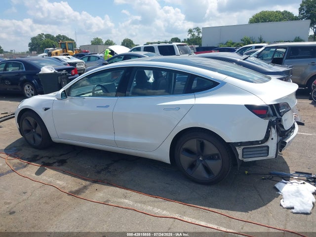 Tesla MODEL 3 2018 5YJ3E1EA2JF046275 Image 15