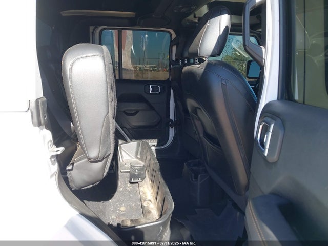 1C6HJTFG0ML586314 Jeep 2021