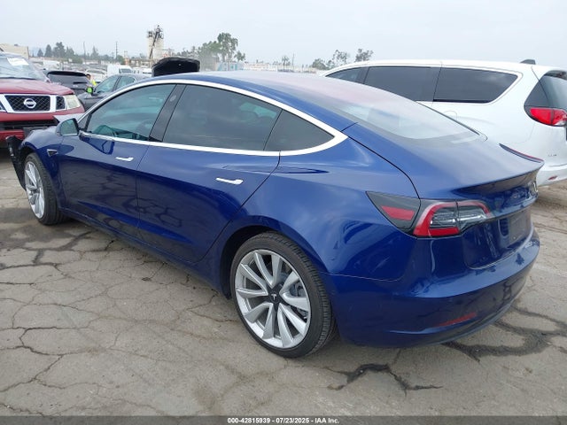 2018 TESLA MODEL 3 5YJ3E1EA8JF155145 Photo 2
