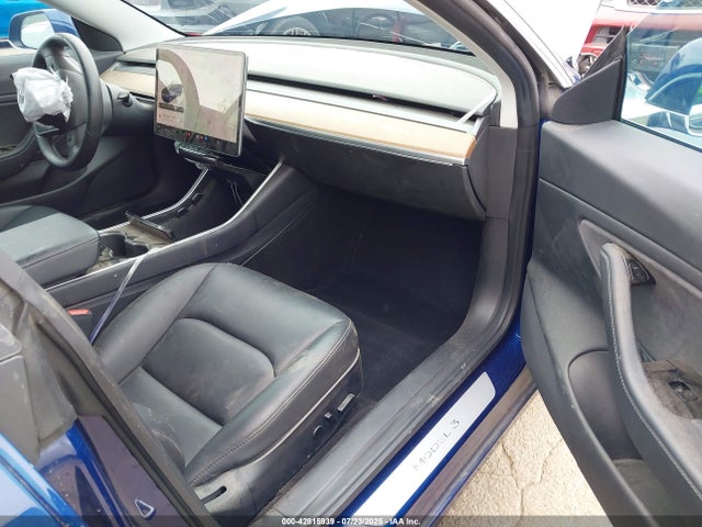 2018 TESLA MODEL 3 5YJ3E1EA8JF155145 Photo 4