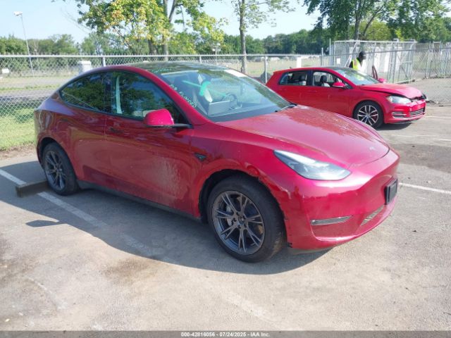 2025 TESLA MODEL Y 7SAYGAEE7SF291452 Photo 0
