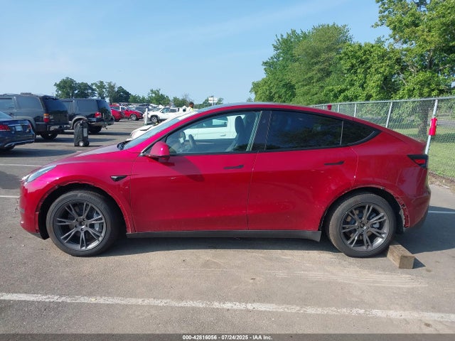 7SAYGAEE7SF291452 Tesla Model Y