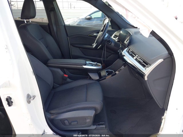 WBX73EF00P5X13328 BMW X1