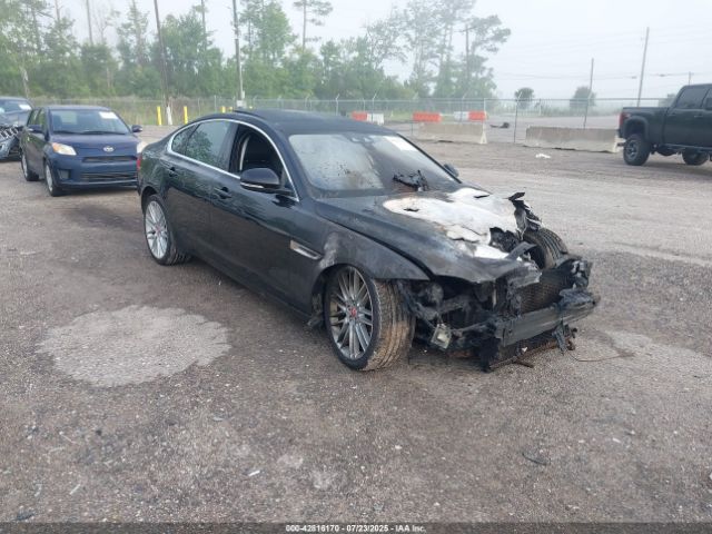 2016 JAGUAR XF SAJBE4BVXGCY06366 Photo 0