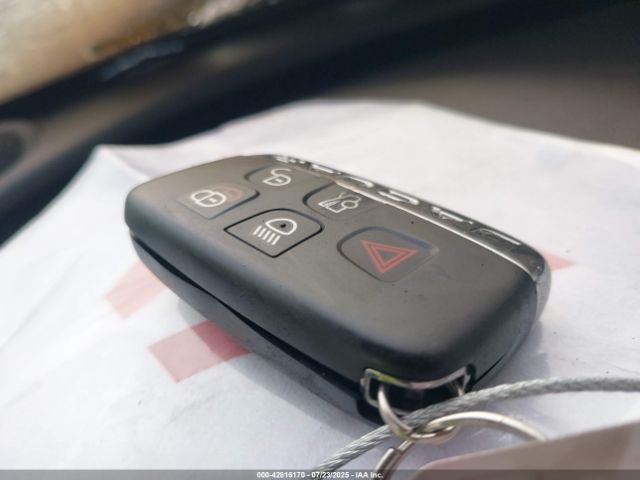 2016 JAGUAR XF SAJBE4BVXGCY06366 Photo 10