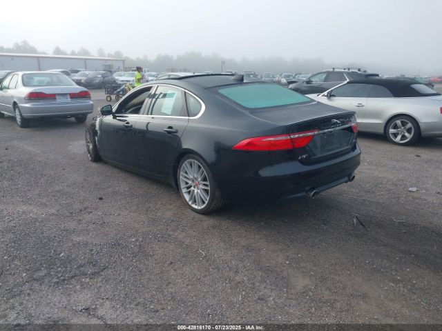 2016 JAGUAR XF SAJBE4BVXGCY06366 Photo 2