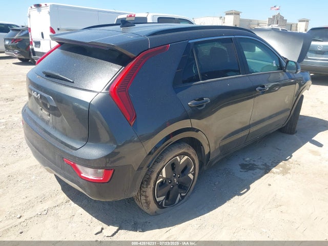 KNDCR3L10R5094356 KIA 2024