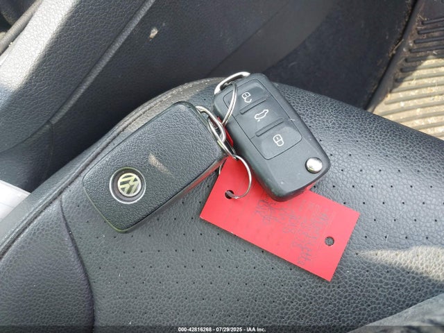 3VWB67AJ1JM229015 Volkswagen 1.4 tsi
